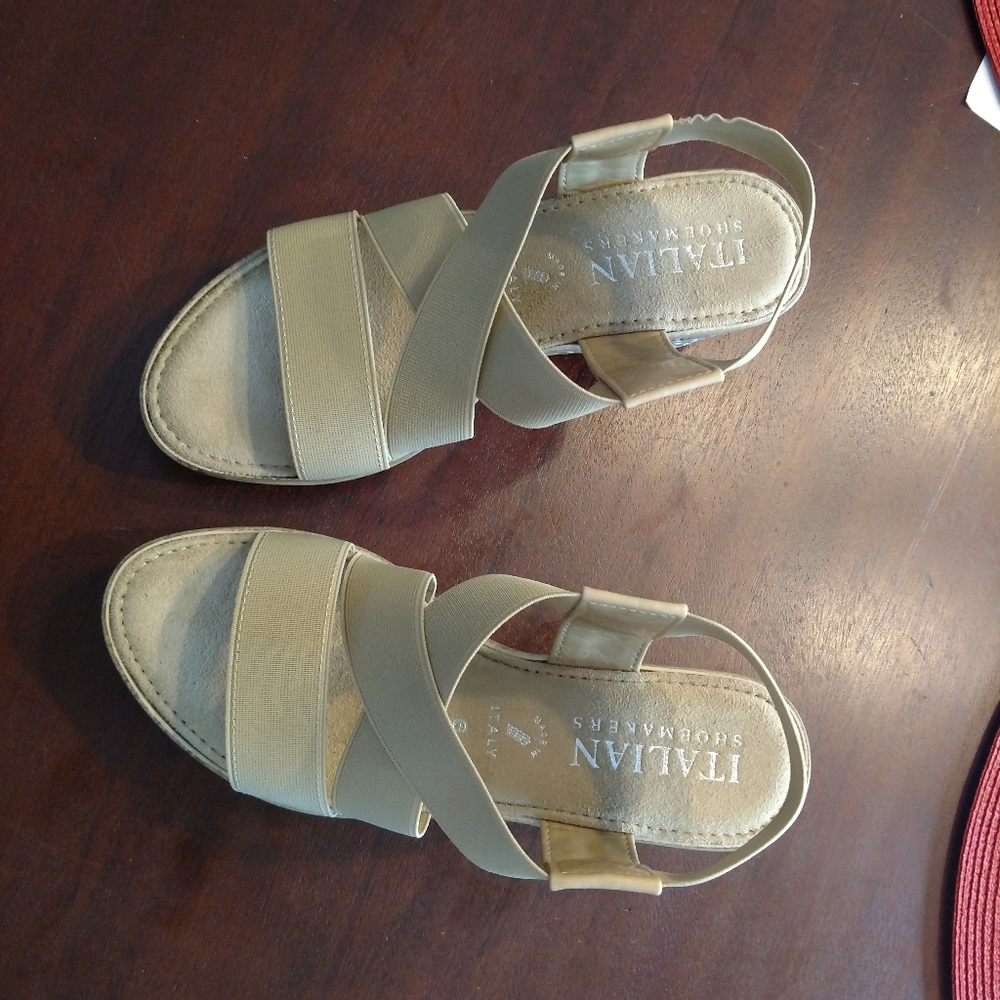 Woman's shoes